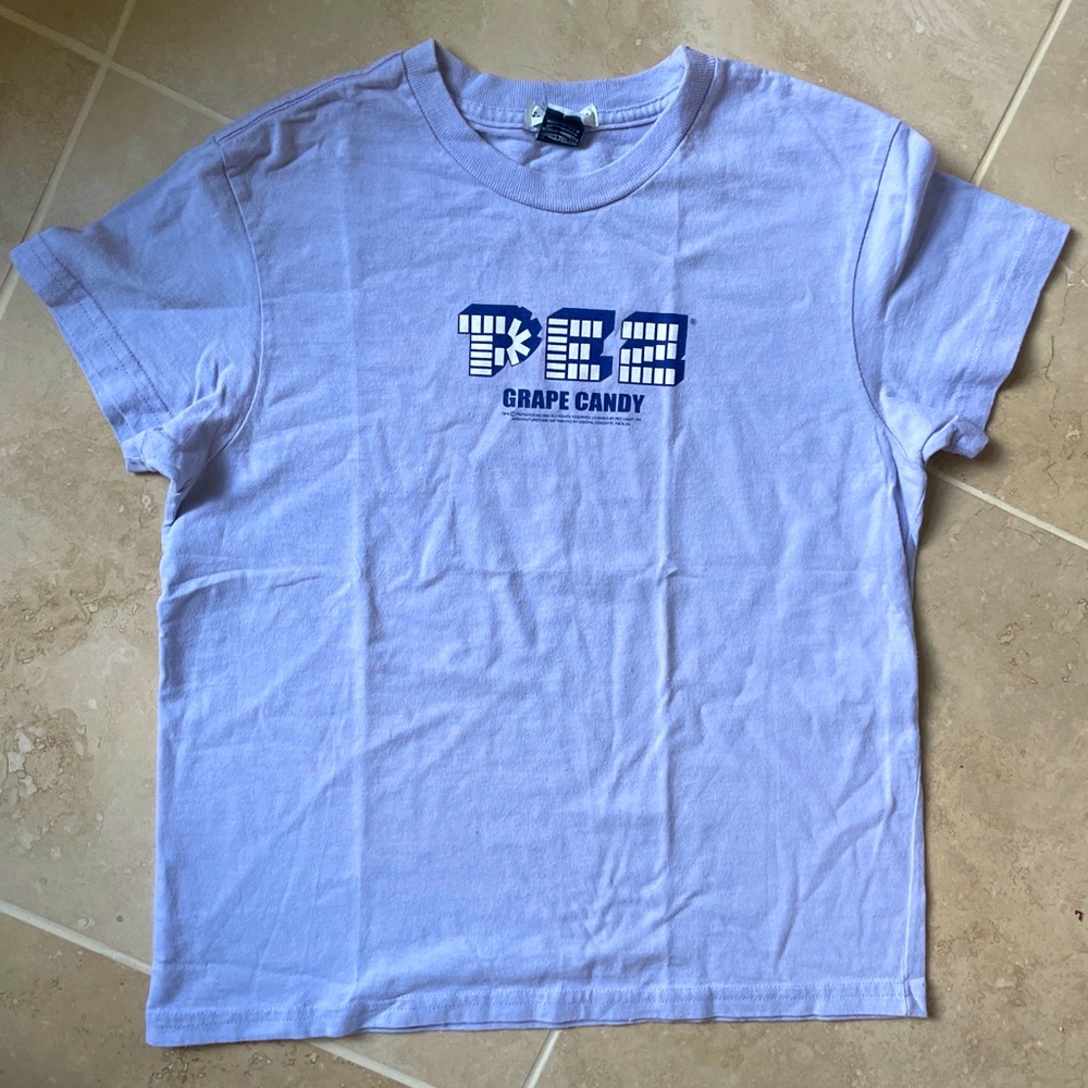 PEZ GRAPE CANDY Vintage girls Large t shirt lavender purple EUC